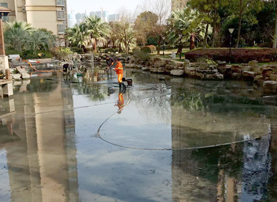 郁南景观池淤泥清理